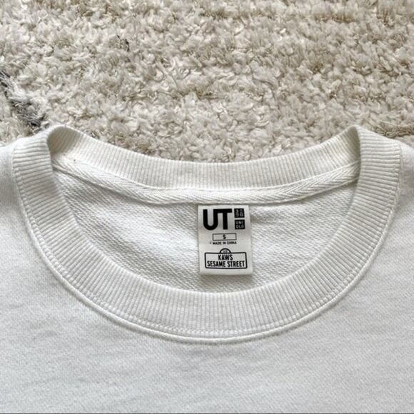 KAWS x Uniqlo x Sesame Street Crewneck Sweatshirt Size S - Picture 5 of 11